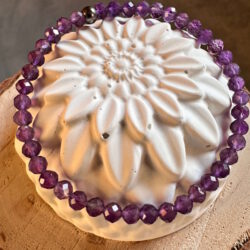 Amethyst_Aura_fac_4mm.jpg